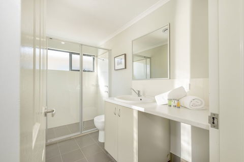 Tasman Holiday Parks - Serpentine Falls - Maitland Accommodation 3