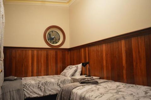 Gargoyle Lodge - Maitland Accommodation 5