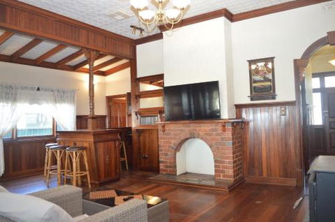 Gargoyle Lodge - Maitland Accommodation 4