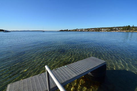 CDC 625 Beach House Incl.rear 2BR Studio - Maitland Accommodation 1