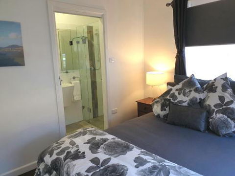 NEW Winston Cottage Leura Views & Location - Maitland Accommodation 4