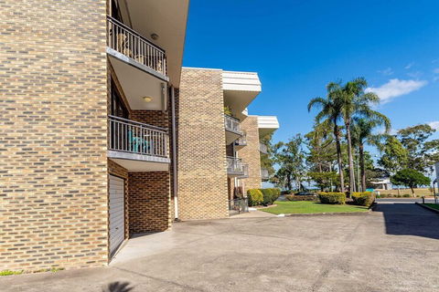 Great Location Close To Waterfront Shops Restaurants & Cafes. - Maitland Accommodation 1