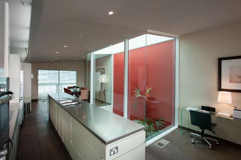 Sullivans Cove Apartments - Maitland Accommodation 4