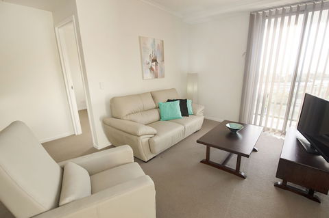 Curtis Central Apartments - Maitland Accommodation 5