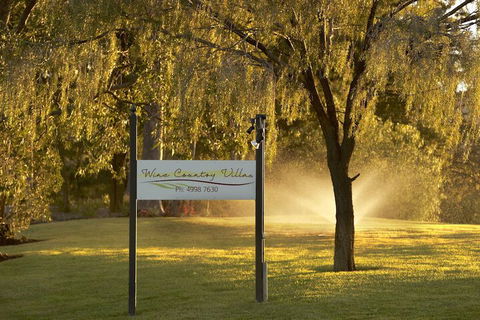 Wine Country Villas - Maitland Accommodation 4