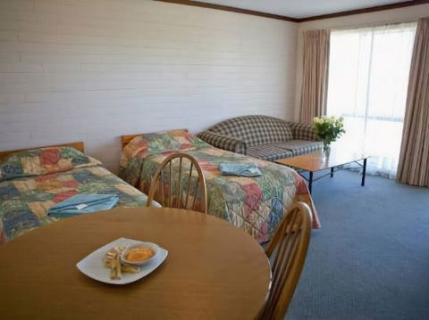 Country Life Accommodation - Maitland Accommodation 3