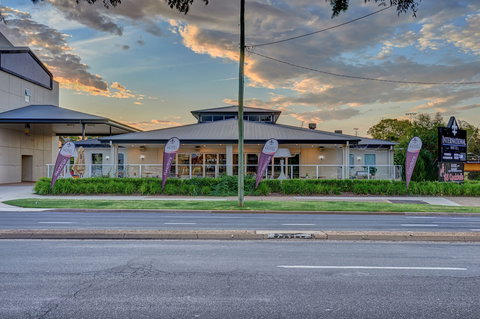 International Hotel Wagga Wagga - Maitland Accommodation 0