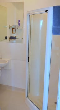 Meredith House - Maitland Accommodation 6