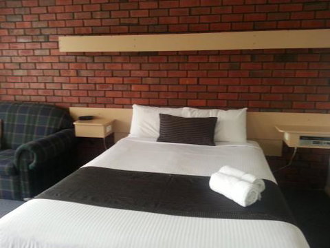 Big Valley Lakeside Paradise Motor Inn - Maitland Accommodation 4