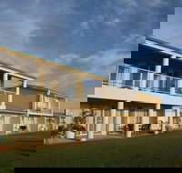 Lakeview Motel  Apartments - Maitland Accommodation