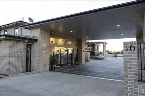 Aastro Dish Motor Inn - Maitland Accommodation 1