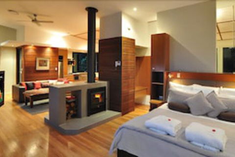 Crystal Creek Rainforest Retreat - Maitland Accommodation 4