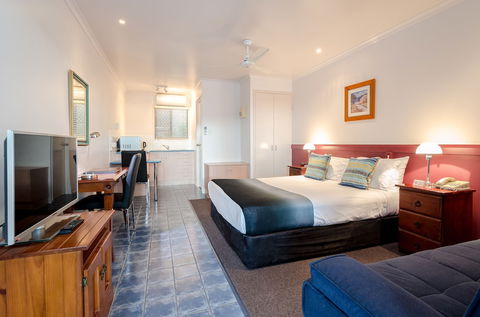 Central Studio Accommodation - Maitland Accommodation 3