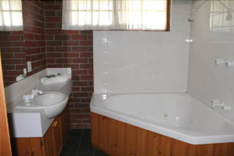 Aristocrat Waurnvale Motel - Maitland Accommodation 4