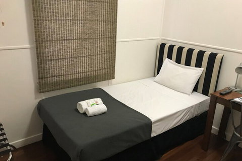 The Irish Village - Maitland Accommodation 4