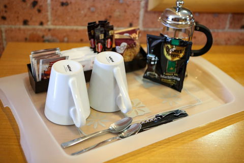 Akuna Motor Inn And Apartments - Maitland Accommodation 5