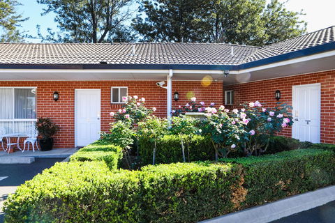 Akuna Motor Inn And Apartments - Maitland Accommodation 0