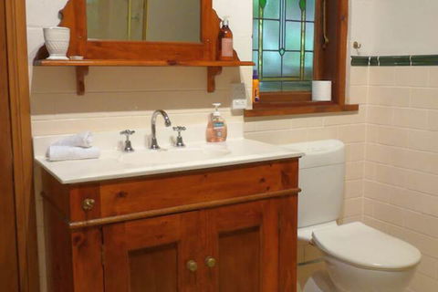 Mount Browne Cottage - Maitland Accommodation 6