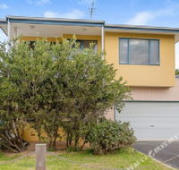 Fabulous Townhouse at the Famous Smiths Beach - Maitland Accommodation