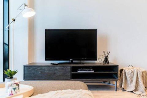 Luxe Bedroom Apt City View Retreat On Elizabeth Street CBD - Maitland Accommodation 6
