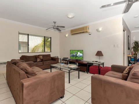 Oceansprey On The Beach - Maitland Accommodation 3