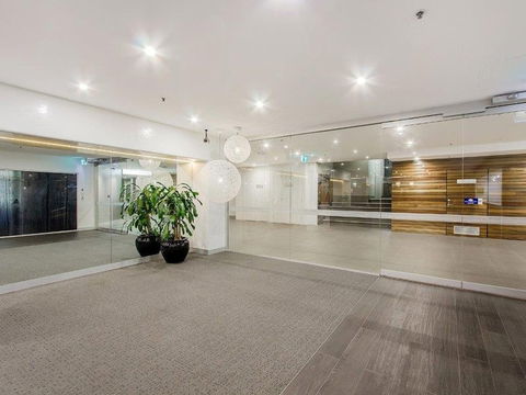 Holistay At Melbourne Central Apartment - Maitland Accommodation 0