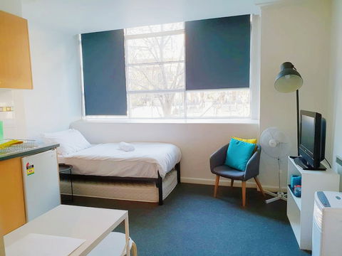 Holistay At Melbourne Central Apartment - Maitland Accommodation 6