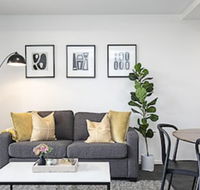 CANBERRA CHIC-Hosted by L'Abode - Maitland Accommodation