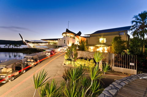 Yacht Club Villa 33-Serenity-Ocean Views With Golf Buggy - Maitland Accommodation 0