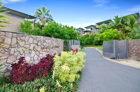 Yacht Club Villa 33-Serenity-Ocean Views With Golf Buggy - Maitland Accommodation 1