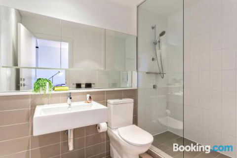 Complete Host Leopold Apartments - Maitland Accommodation 4