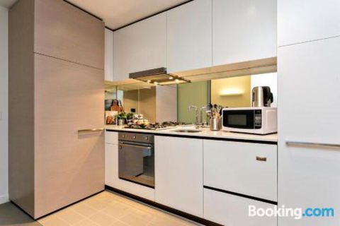 Complete Host Leopold Apartments - Maitland Accommodation 3
