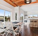 Port Central No 2 - Maitland Accommodation