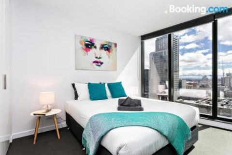 Complete Host Manhattan Apartments - Maitland Accommodation 3