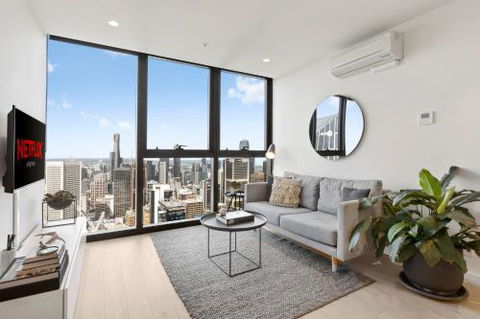 Luxuria Apartments EQ Tower - Maitland Accommodation 1