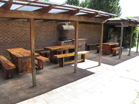 Big Trout Motel - Maitland Accommodation 1