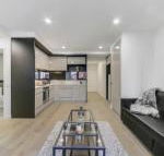 A Modern 2BR Apt 5 min Walk to Melbourne Central - Maitland Accommodation