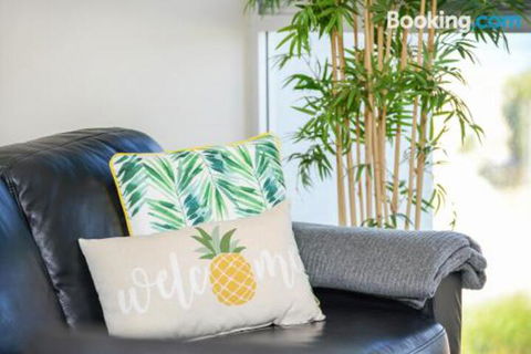 Bayline Beachfront Apartment No 4 - Maitland Accommodation 6