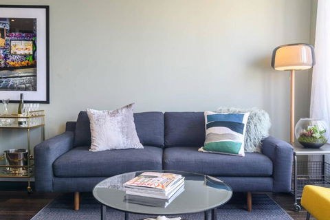 LUCY Stylish City Vibe & Views - Maitland Accommodation 3