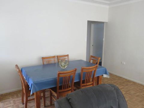 Cabenay 3 VIEWS ACROSS THE PARK - Maitland Accommodation 2