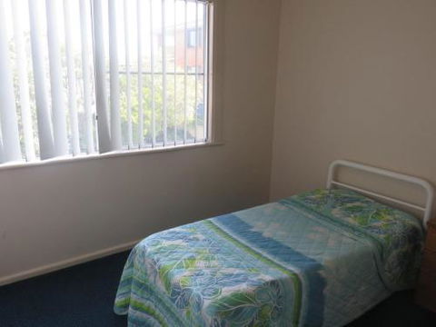 Cabenay 3 VIEWS ACROSS THE PARK - Maitland Accommodation 1