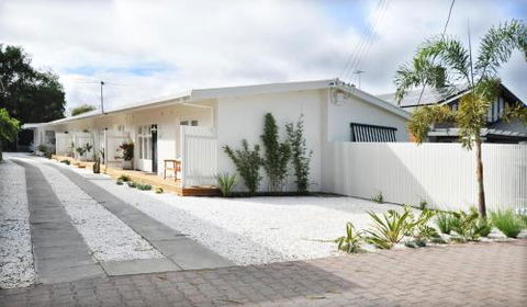 Pine At Arlos Refined Luxury In Glenelg - Maitland Accommodation 6
