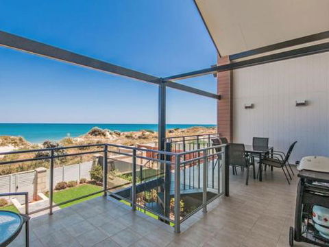 Surf & Sun In Silver Sands - Maitland Accommodation 4