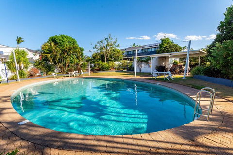 Treat Yourself To Something Special! - Maitland Accommodation 2