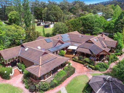 THE ELMS Berry Berry & Surrounds 4pm Check Out Sundays - Maitland Accommodation 4