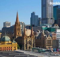 Flinders Lane Melbourne Apartment by Ready Set Host - Maitland Accommodation