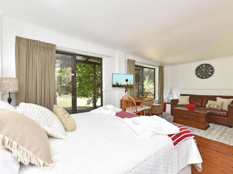 Olive Grove Studio 1 - Maitland Accommodation 0