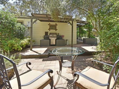 Olive Grove Studio 1 - Maitland Accommodation 2