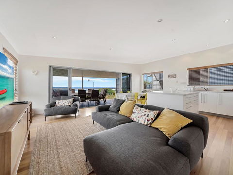 Drift Beach House - Maitland Accommodation 1