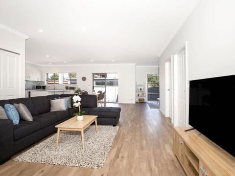 Callies Retreat I Pet Friendly I 3 Min Walk To Beach - Maitland Accommodation 0